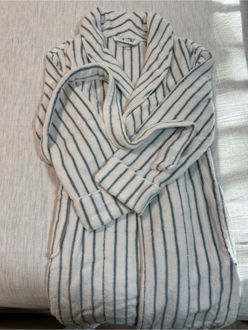 Striped Shawl-Collar Plush Robe for Women - White & Sage